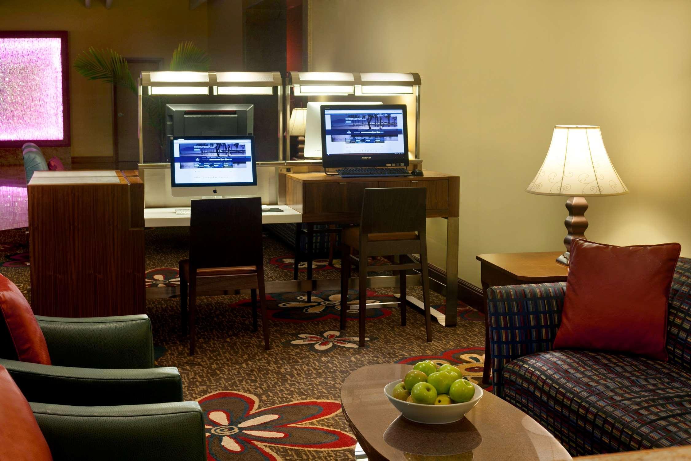 Hilton Memphis Hotel Exterior foto
